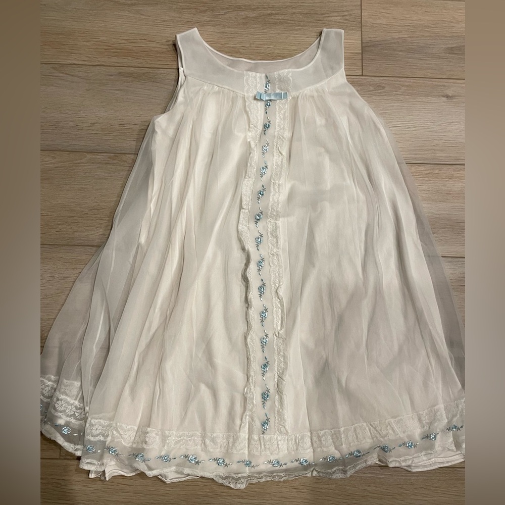 Vintage Shadowline White Sleeveless Nightgown with Blue Embroidery size medium